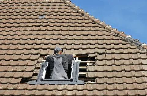 Pose de velux - Marillac le Franc